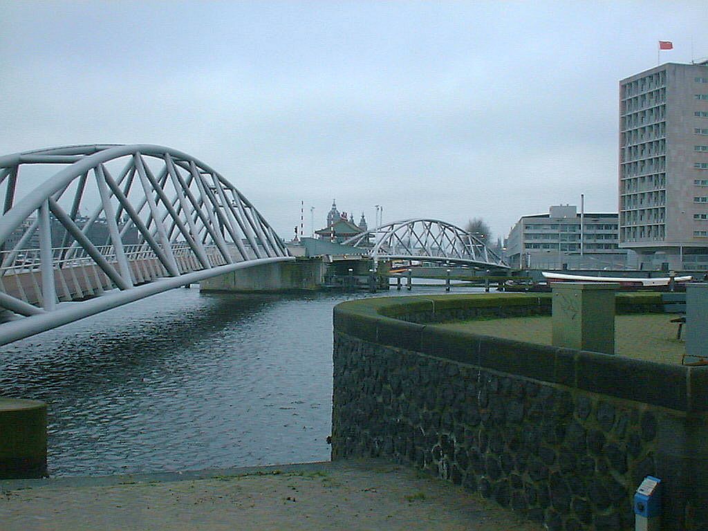 Mr. J.J. van der Veldebrug (Brug 1939) - vml. Hoofdpostkantoor PTT - Amsterdam