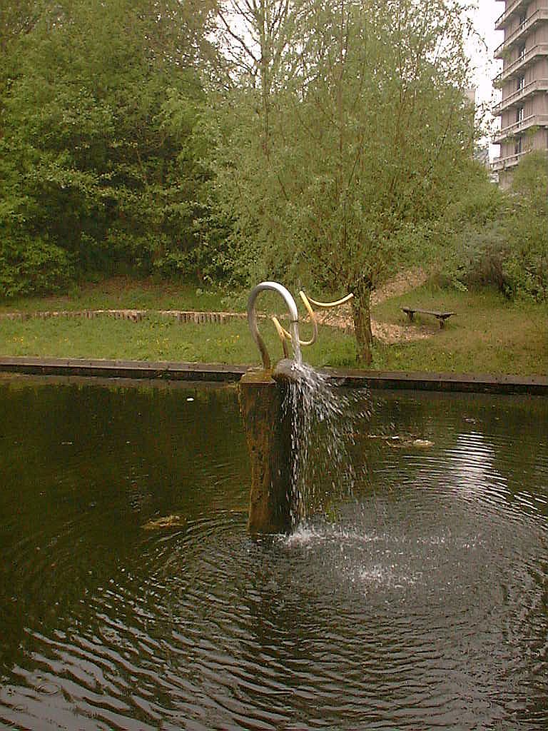 Goede verzorging van een zwerfsteen van Peter Breed (VU Kunstroute 08) - Amsterdam