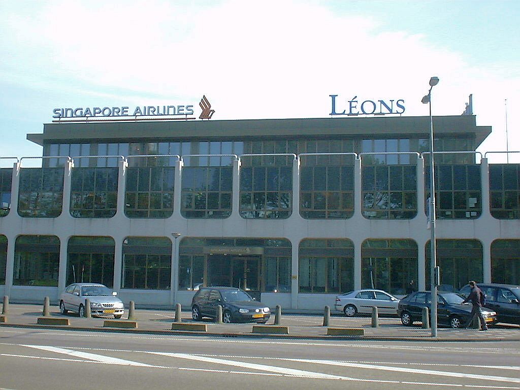 De Boelelaan - Singapore Airlines en Lons - Amsterdam