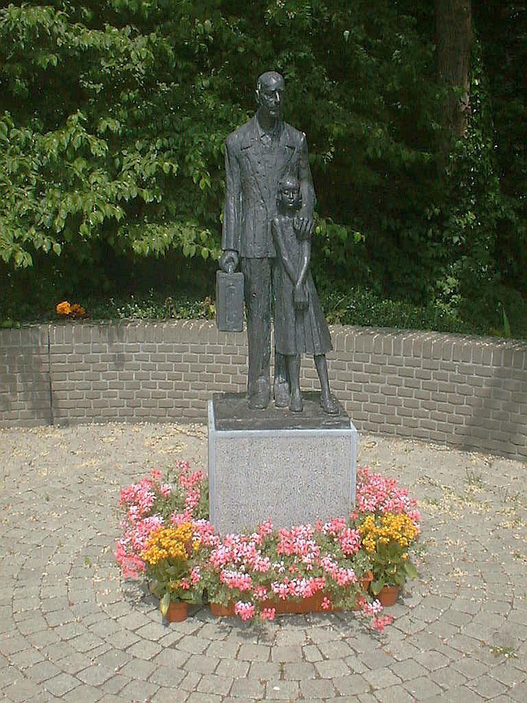 Het ondergedoken kind en haar beschermer - Amsterdam