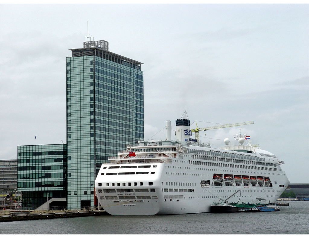 IJ-toren - Amsterdam