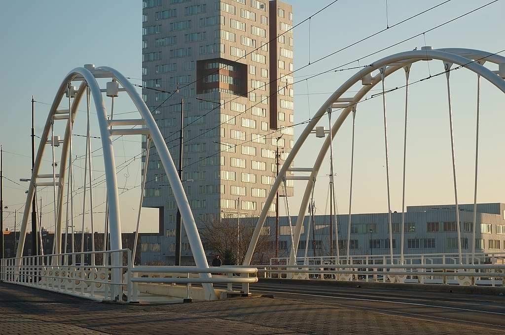 Blauwehoofdbrug (Brug 163) - Verbindingsdam en IJ toren - Amsterdam
