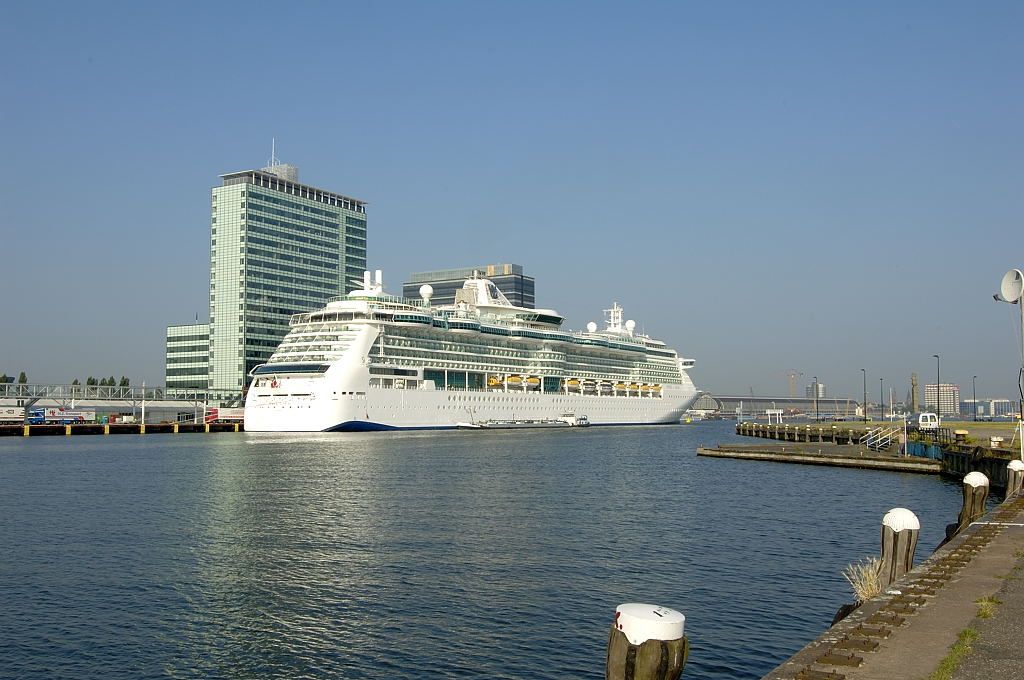 IJ-toren - Het IJ - Amsterdam