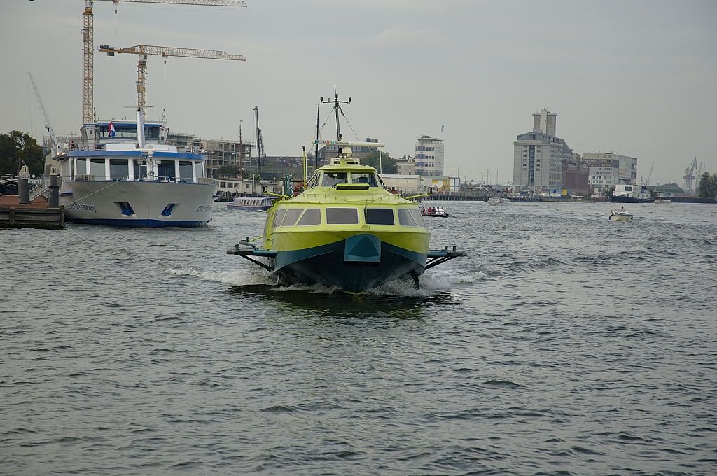 Fast Flying Ferries - Karla - Het IJ - Amsterdam