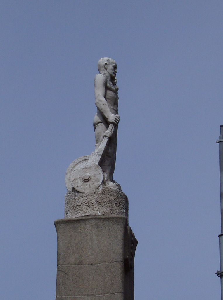Stadionbrug - Mannenfiguur - Amsterdam