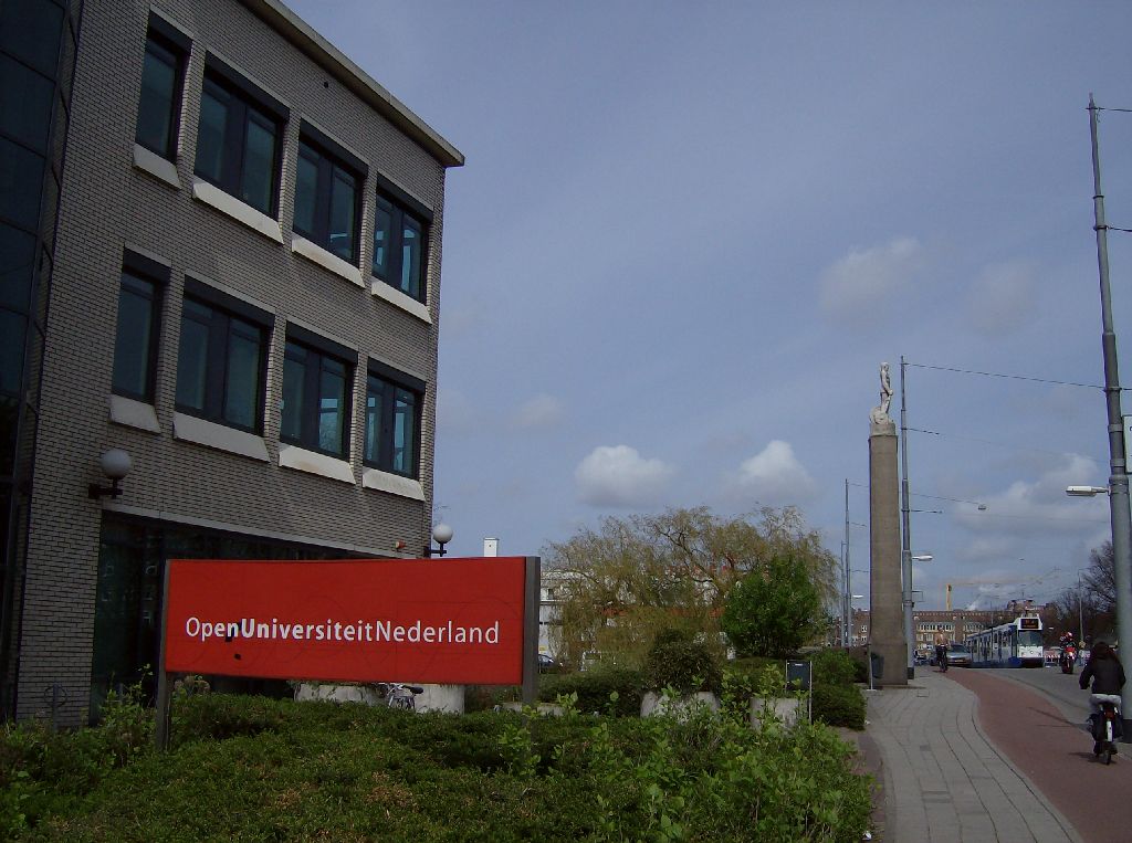 Amstelveenseweg - Open Universiteit Nederland - Stadionbrug - Amsterdam