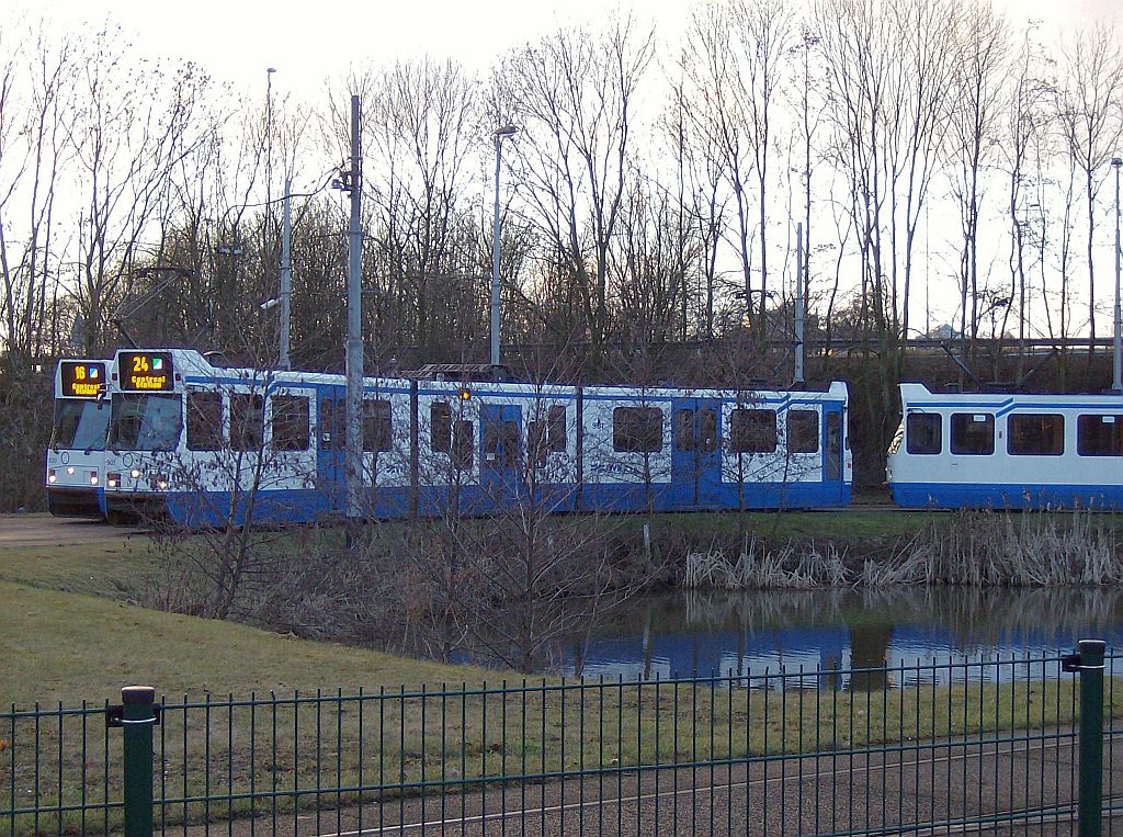 Gustav Mahlerlaan - Eindhalte tramlijn 16 - 24 - Amsterdam