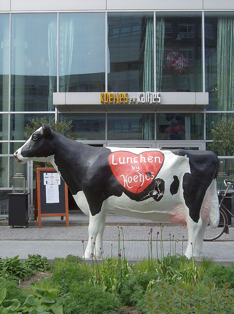 Gustav Mahlerplein - Koetjes en Kalfjes - Amsterdam
