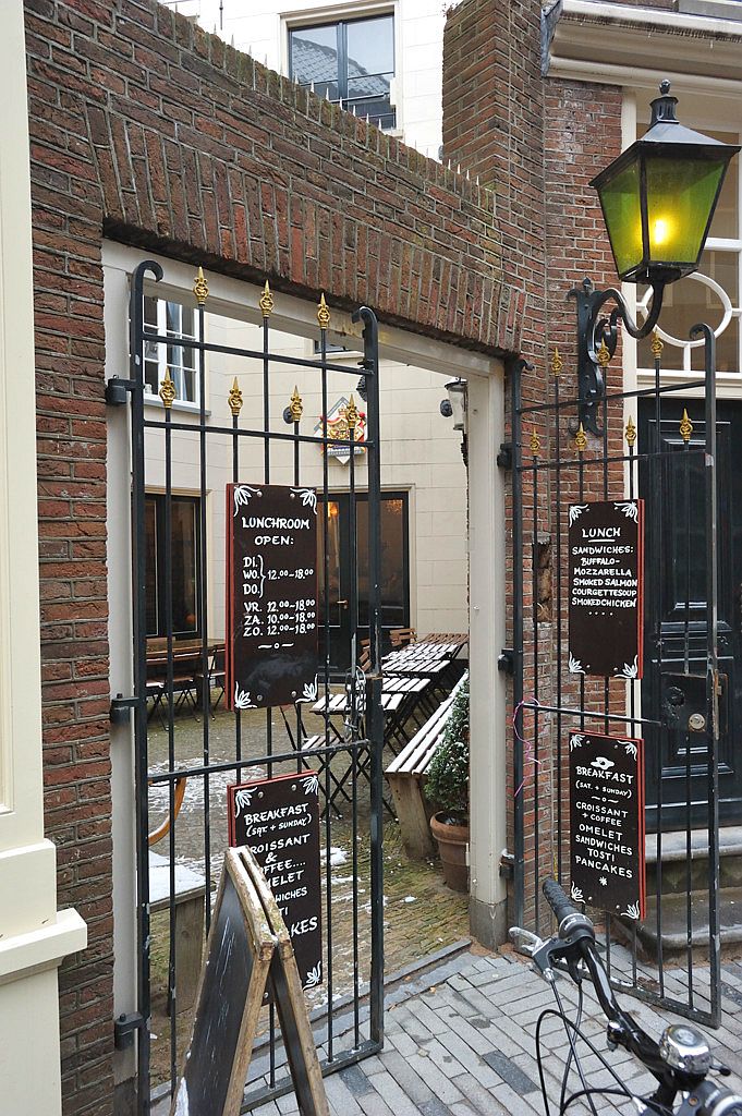 Zeedijk - Hof van Wijs - Amsterdam