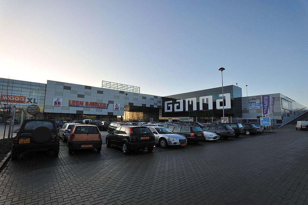 Sijsjesbergweg - Gamma en Leen Bakker - Amsterdam