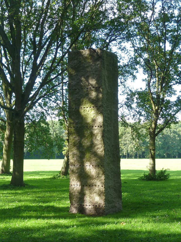 Stele van Ulrich Ruckriem - Amsterdam