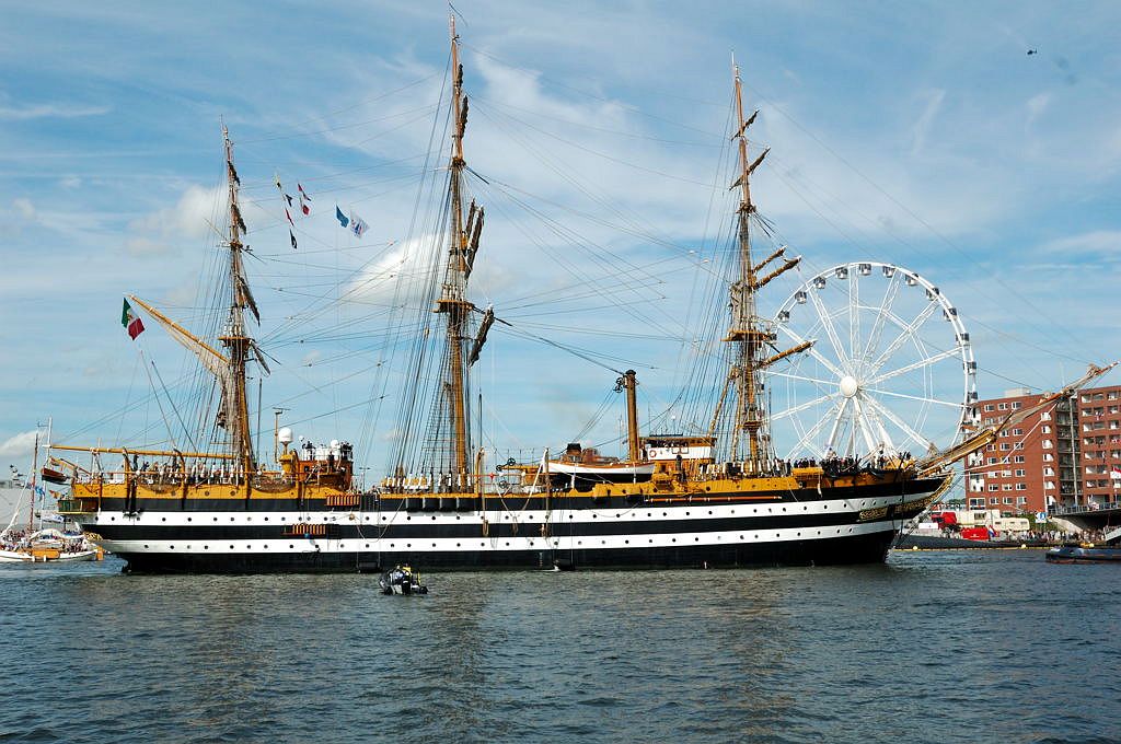 Sail 2010 - Amerigo Vespucci - IJhaven - Amsterdam