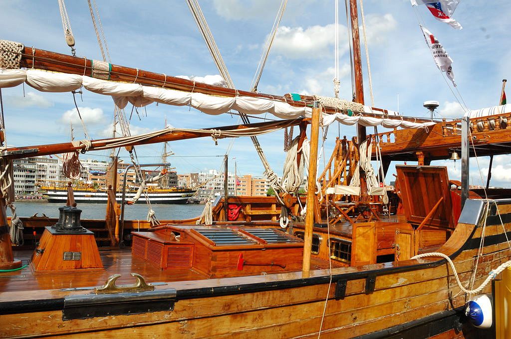 Sail 2010 - Veemkade - Amsterdam