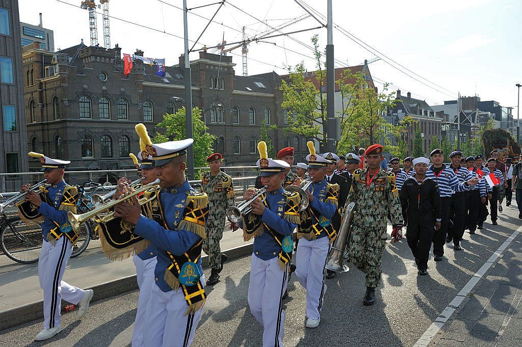 Sail 2010 - De Ruijterkade - Amsterdam