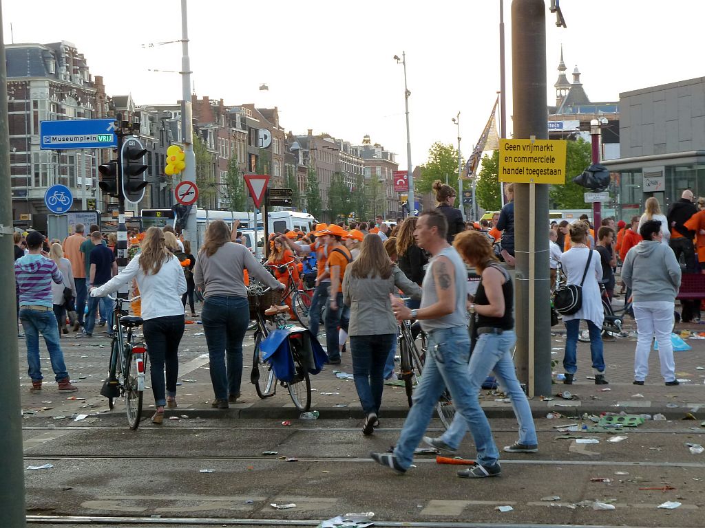 Museumplein - Koninginnedag 2011 - Amsterdam