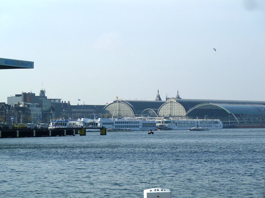 Het IJ - Centraal Station - Amsterdam