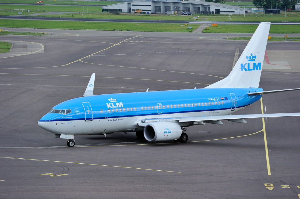 C-D Platform - PH-BGT Boeing 737-7K2(WL) - Amsterdam