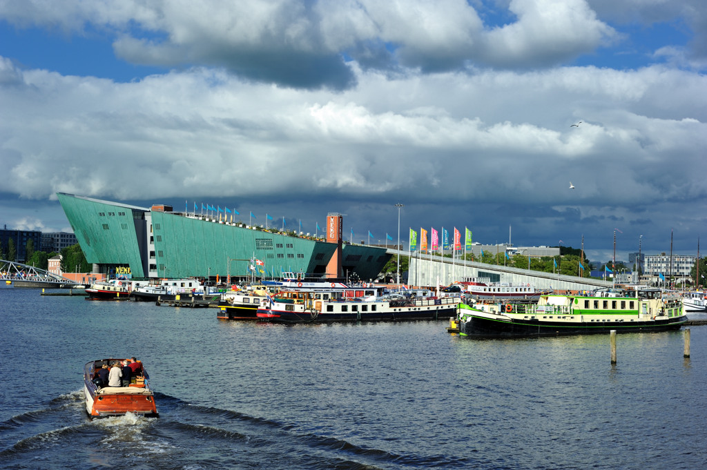 Het Oosterdok - Nemo - Amsterdam