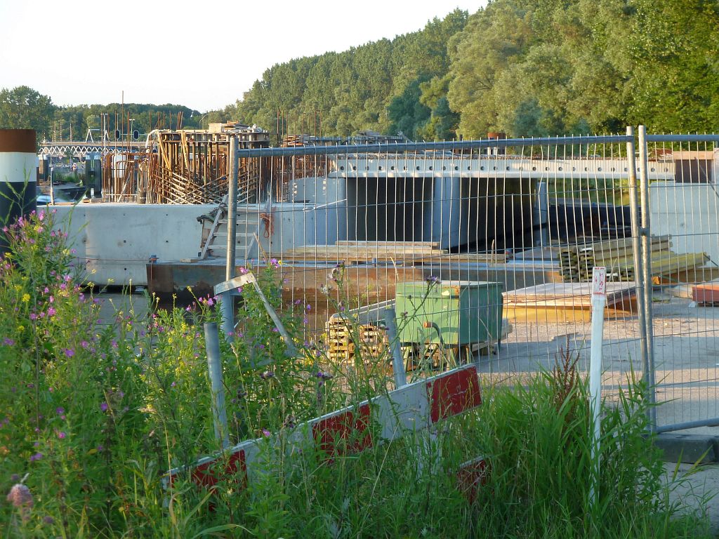 Bosrandbrug Nieuwbouw - Ringvaart van de Haarlemmermeerpolder - Amsterdam