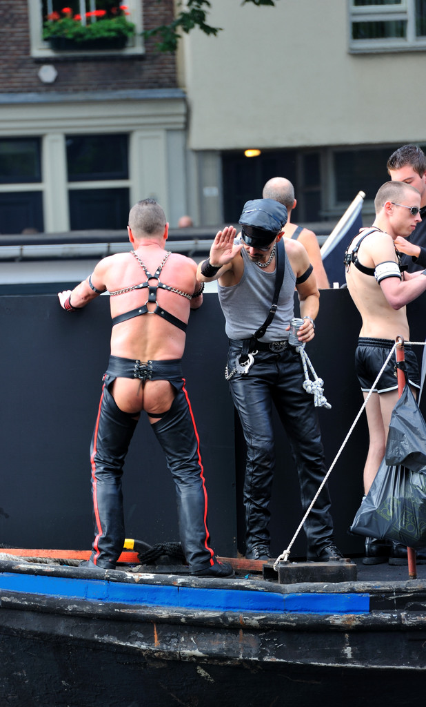 Canal Parade 2012 - Deelnemer Mr B Leather and Rubber - Amsterdam