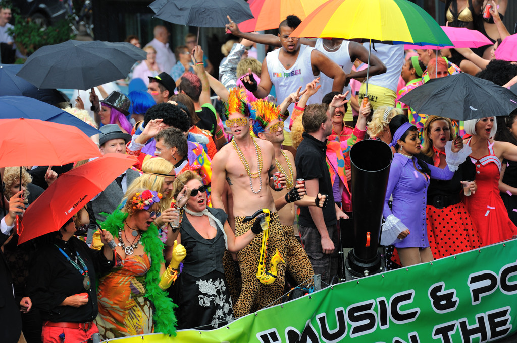 Canal Parade 2012 - Deelnemer Pride Artists Pro Gay - Amsterdam