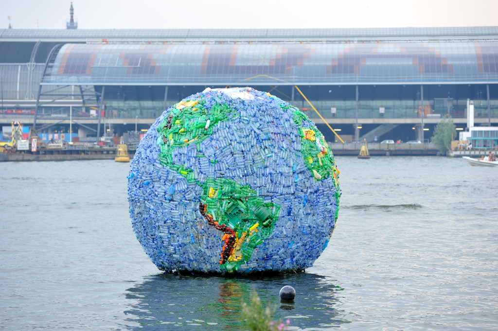 De Wereld van Zwerfvuil - Het IJ - Amsterdam