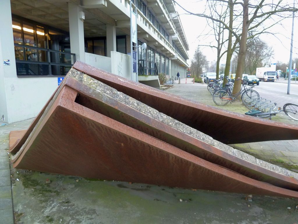 Opgelichte stoeptegels van Rob Elderenbos - Amsterdam