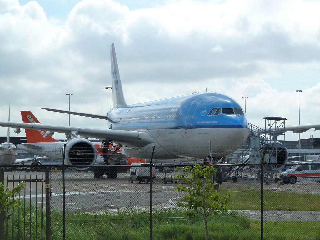 G Platform - PH-AOI Airbus A330-203 Plaza de La Independencia - Madrid - Amsterdam