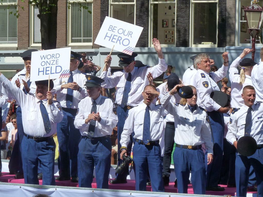 Canal Parade 2013 - Deelnemer Roze in Blauw - Amsterdam