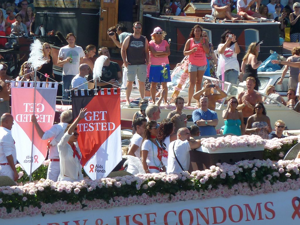 Canal Parade 2013 - Deelnemer Aids Fonds - Amsterdam