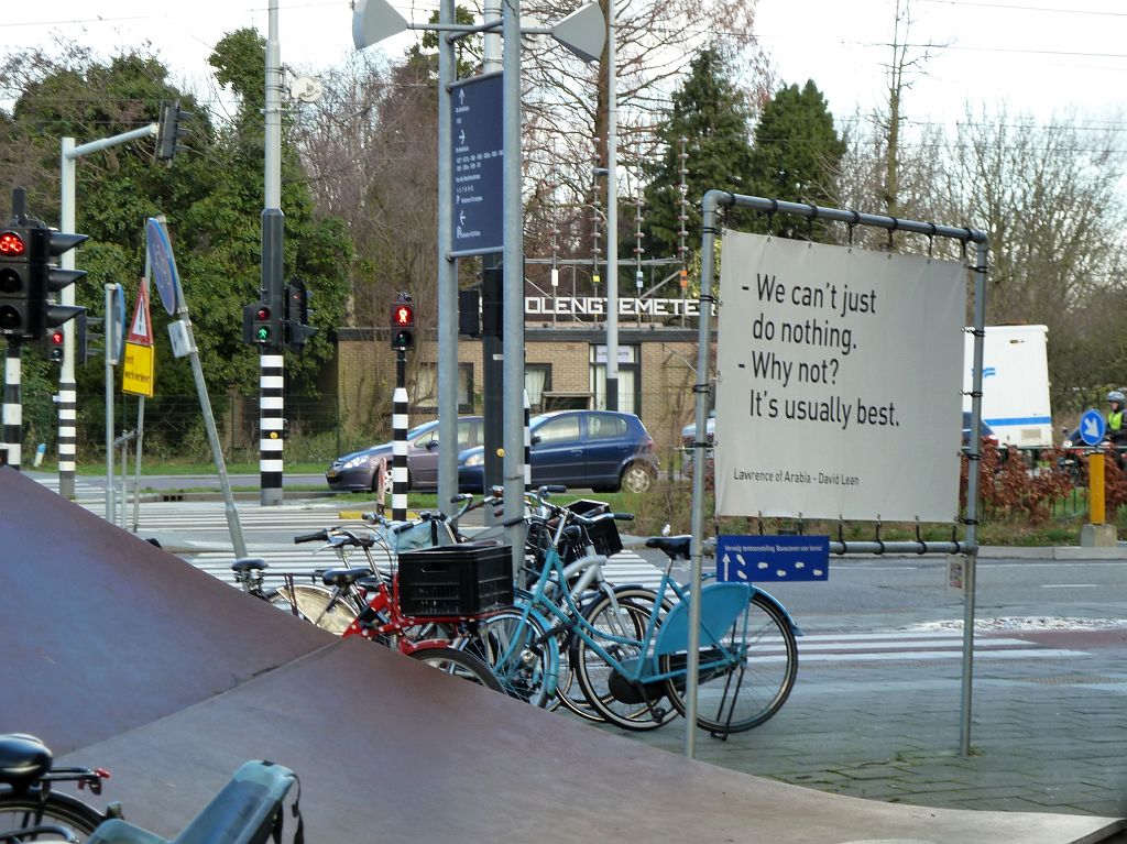 Opgelichte stoeptegels van Rob Elderenbos - Amsterdam