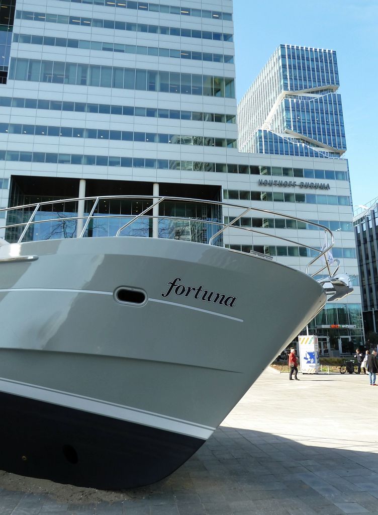 Gustav Mahlerplein - Fortuna van Leonard van Munter - Amsterdam