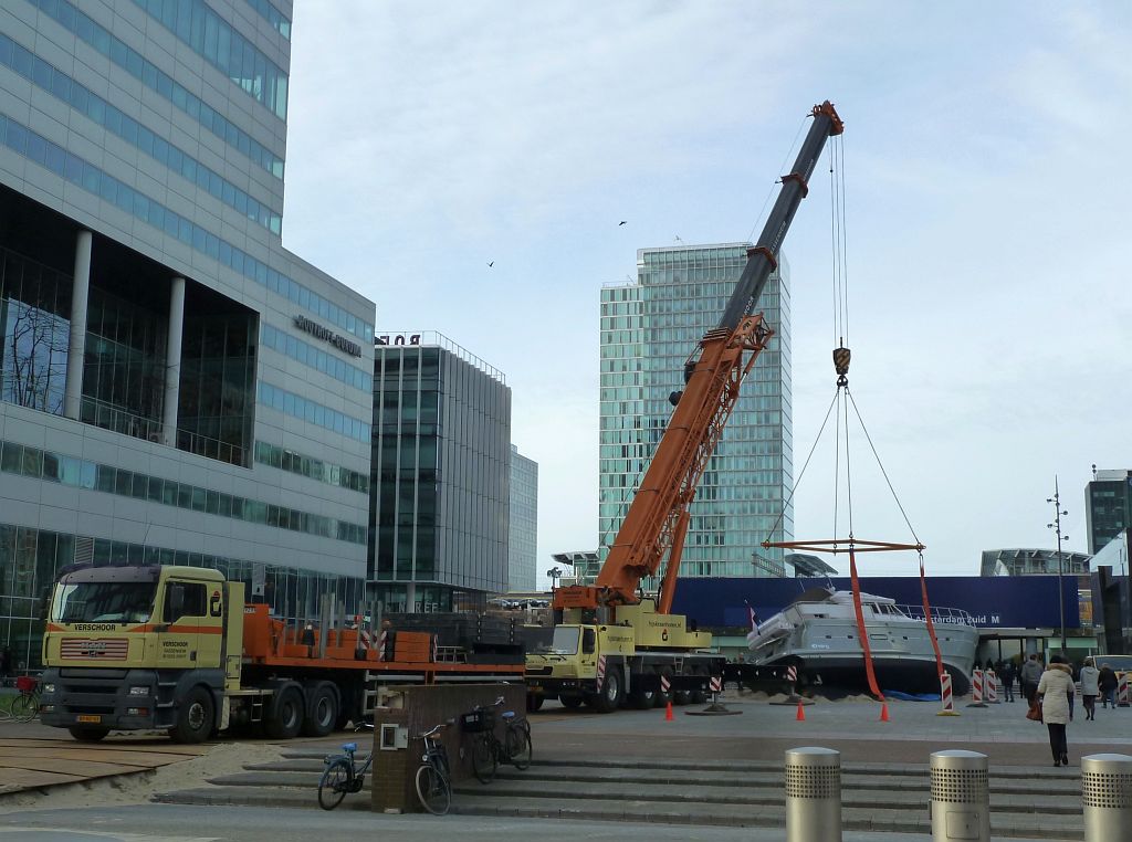 Gustav Mahlerplein - Fortuna van Leonard van Munter - Amsterdam