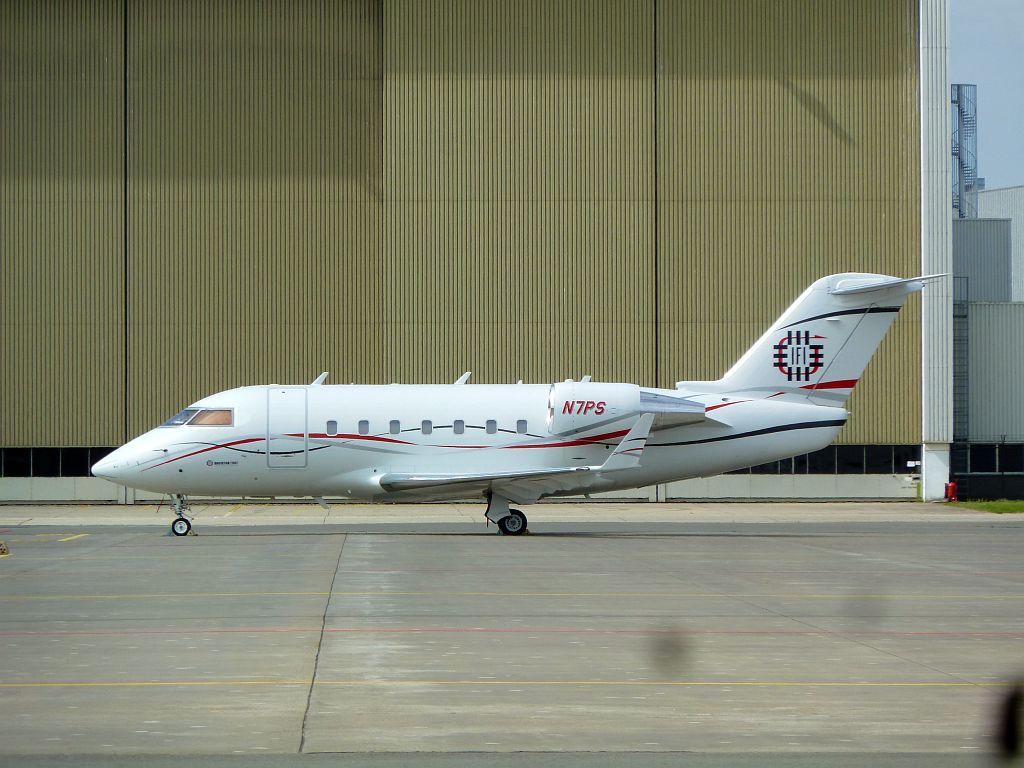 Platform Oost - N7PS Bombardier Challenger 601 - Amsterdam