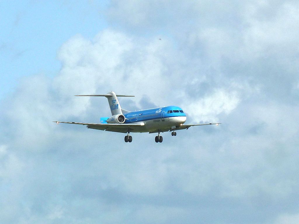 Buitenveldertbaan - PH-KZE Fokker 70 (F-28-0070) - Amsterdam