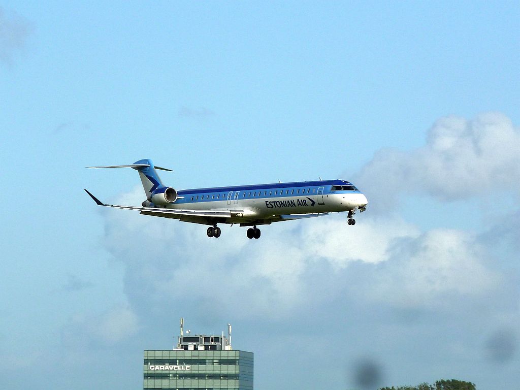 Buitenveldertbaan - ES-ACD Bombardier CRJ-900ER NG - Amsterdam