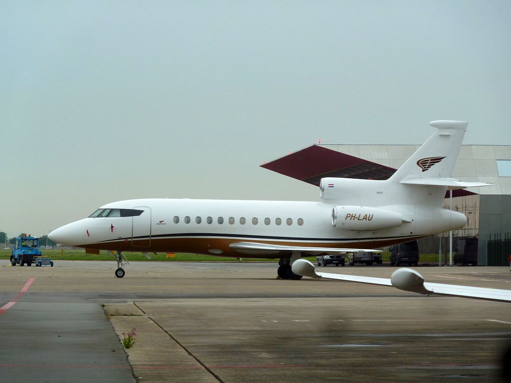 Platform Oost - PH-LAU Dassault Falcon 900EX - Amsterdam