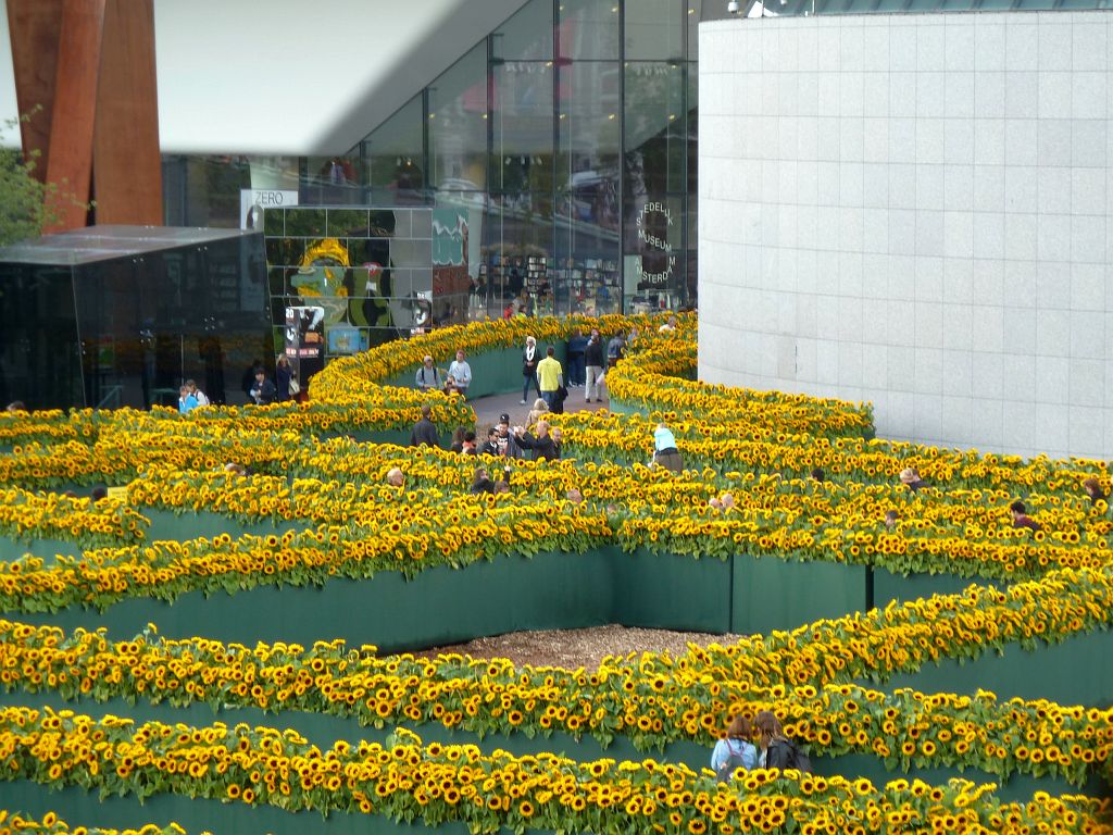 Van Gogh Museum - 125.000 Zonnebloemen ivm Opening Entree - Amsterdam