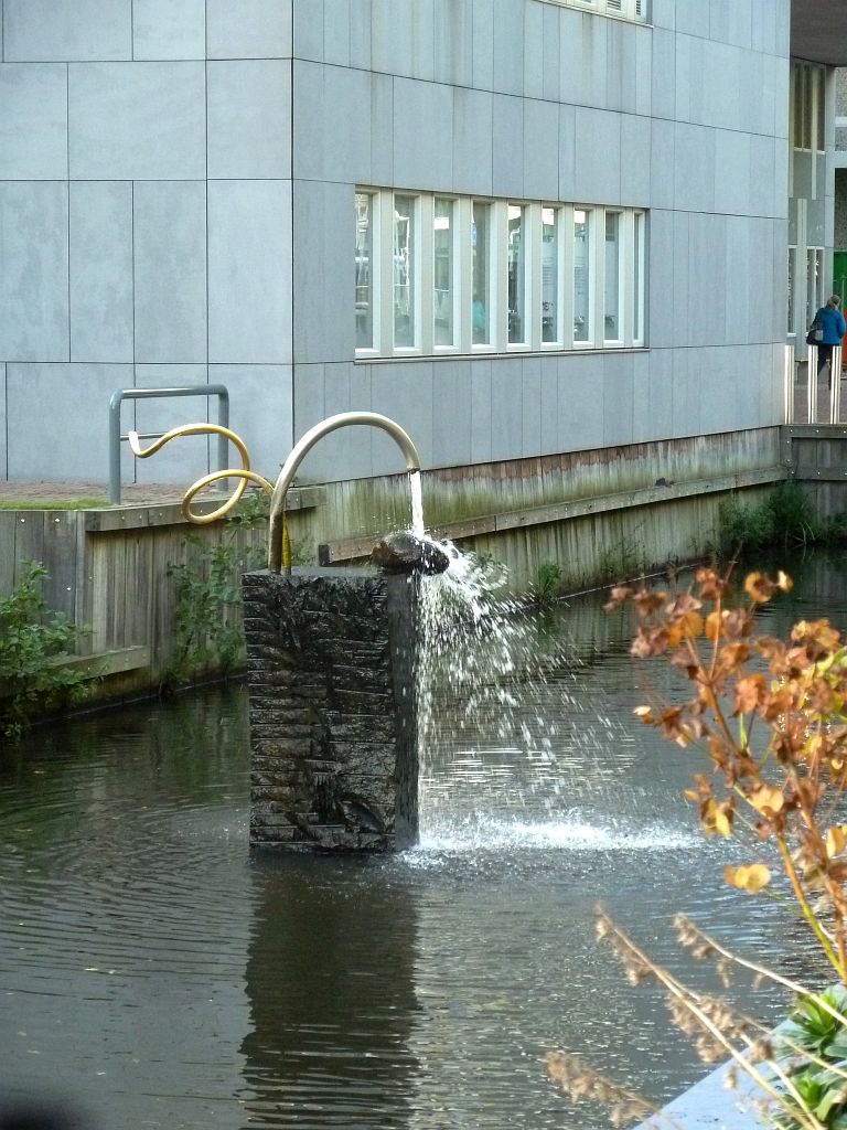 Goede verzorging van een zwerfsteen van Peter Breed - Amsterdam