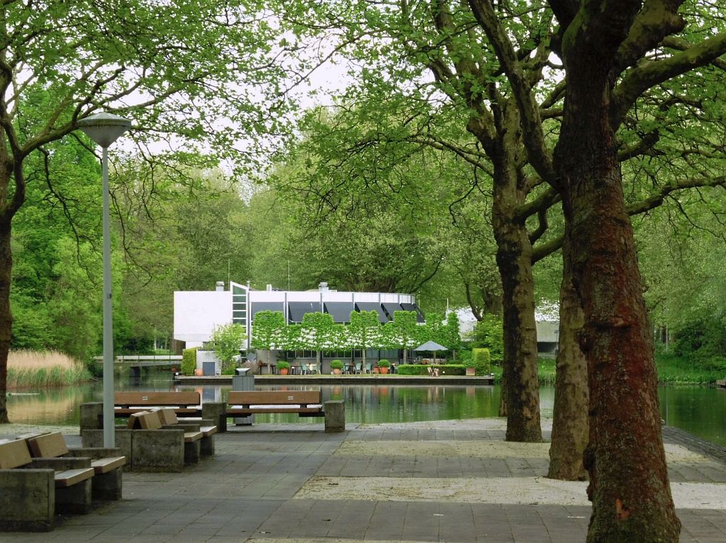 Ontmoetingseiland - Restaurant Halvemaan - Amsterdam