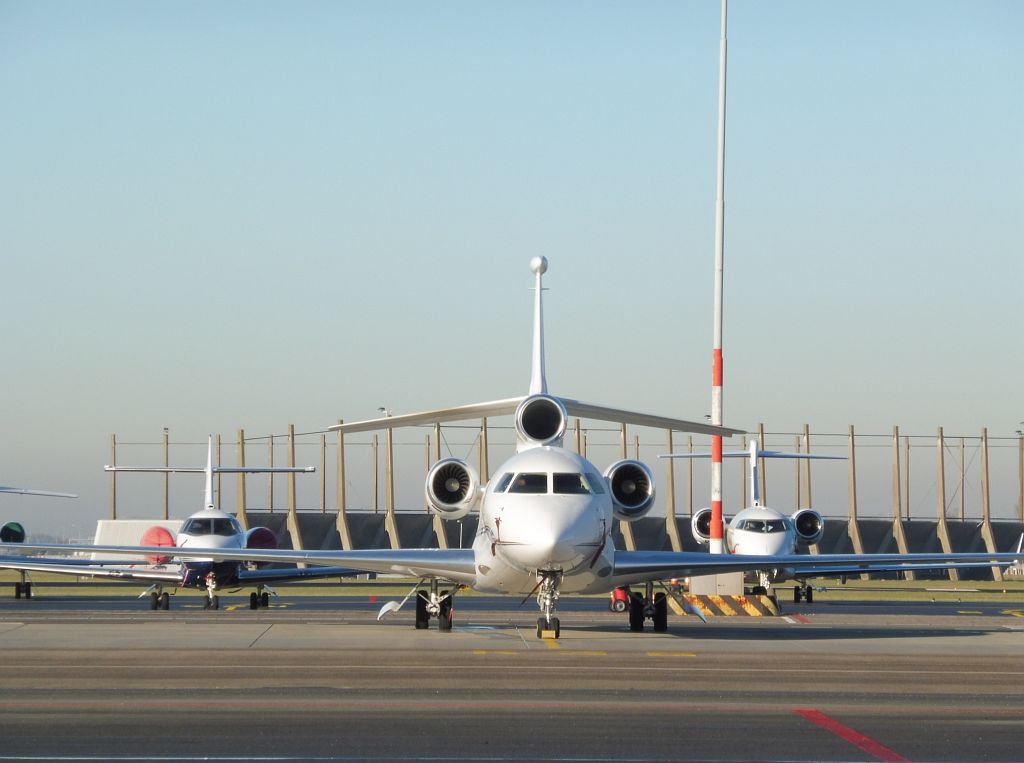 Platform Oost - C-GLXC Dassault Falcon 7X - Amsterdam