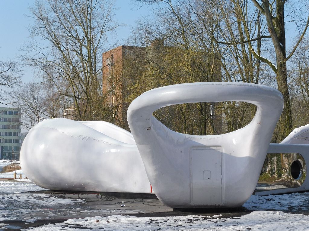 Witte Ronde Speeltoestel - Amsterdam