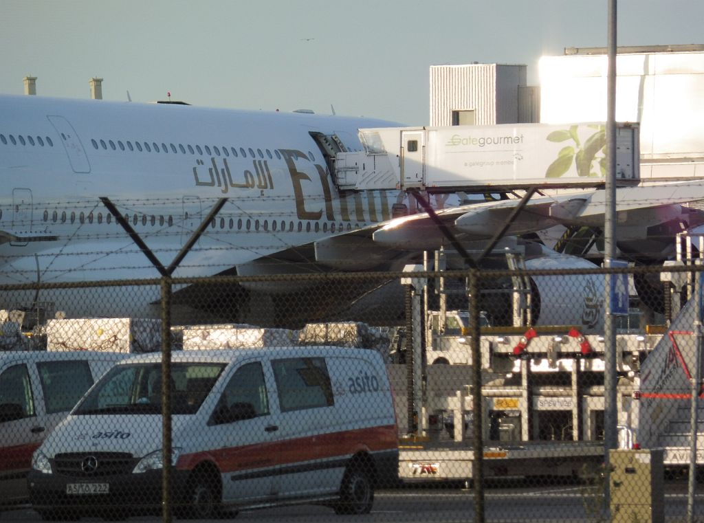 G-H Platform - A6-EDF Airbus A380-861 - Amsterdam