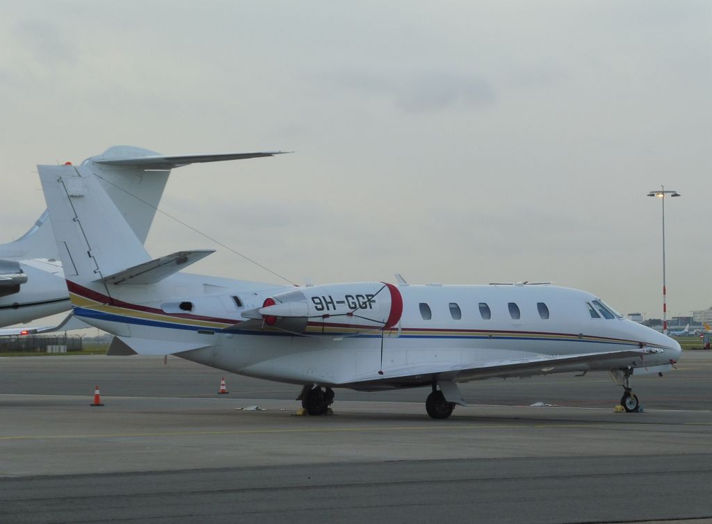 Platform Oost - 9H-GGF Cessna 560XL Citation XLS - Amsterdam