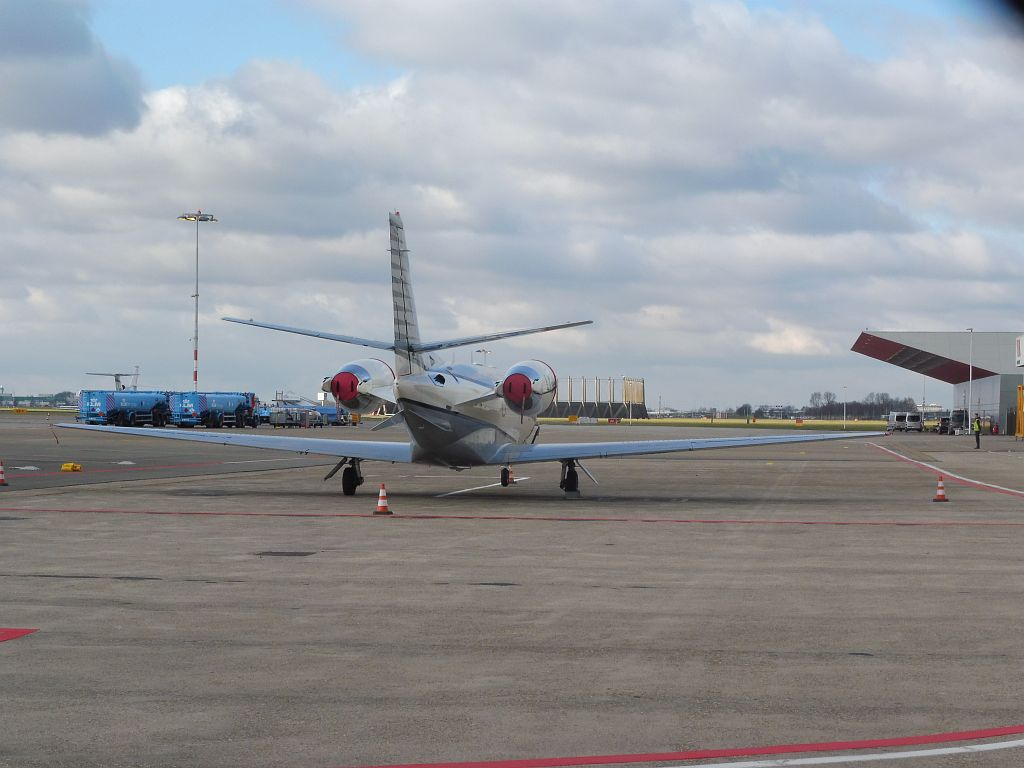 Platform Oost - LX-VMF Cessna 560XL Citation Excel - Amsterdam