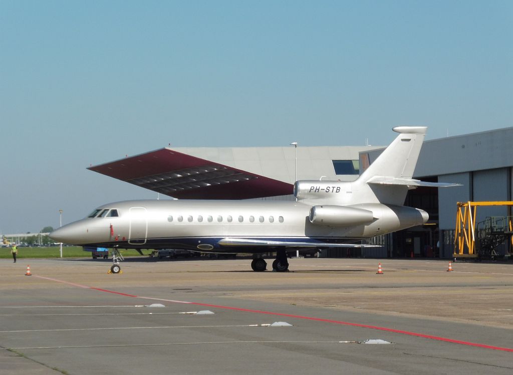 Platform Oost - PH-STB Dassault Falcon 900C - Amsterdam