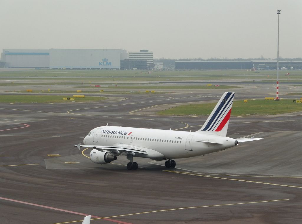 C-D Platform - F-GRXC Airbus A319-111 - Amsterdam