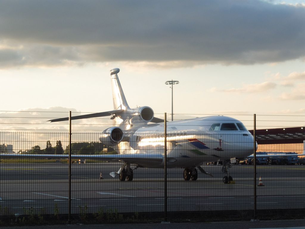 Platform Oost - D-AGBB Dassault Falcon 8X - Amsterdam