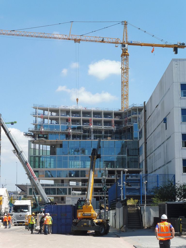 Van der Valk Hotel Zuidas - Nieuwbouw - Amsterdam