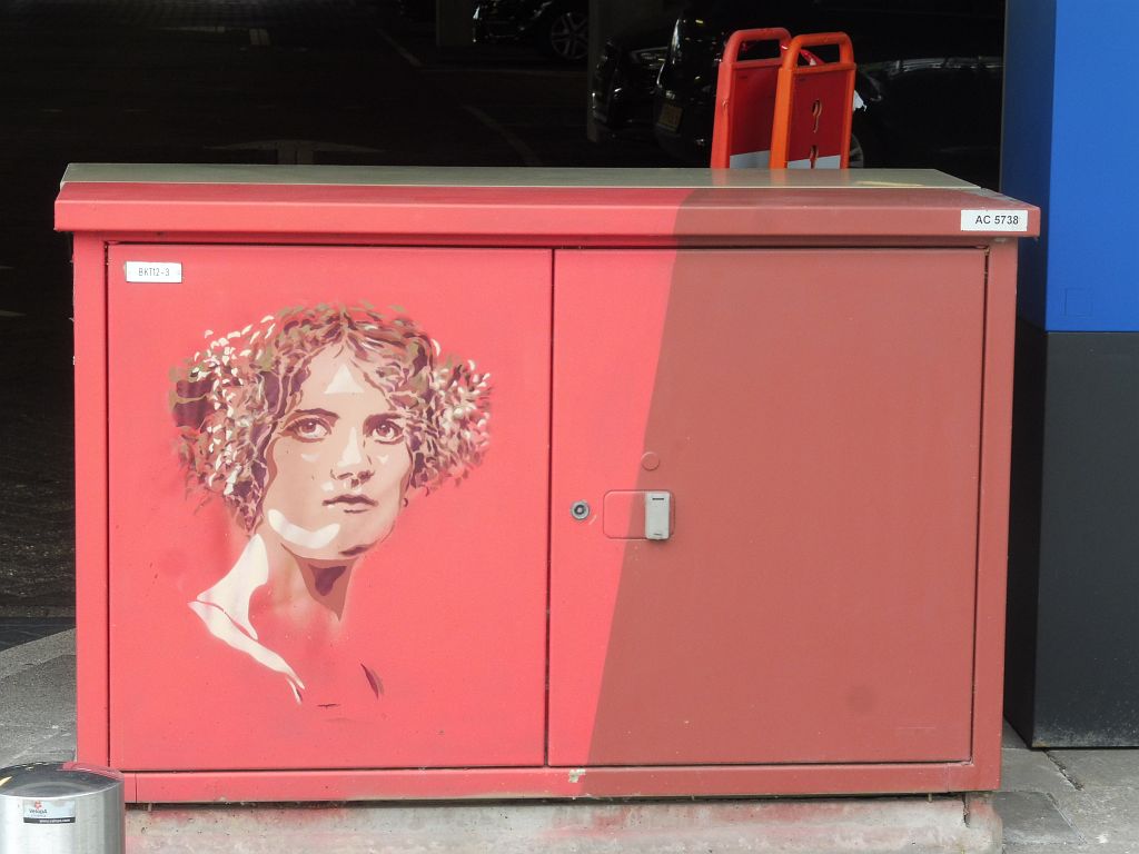 BTOY Streetart Schiphol - Mata Hari - Amsterdam